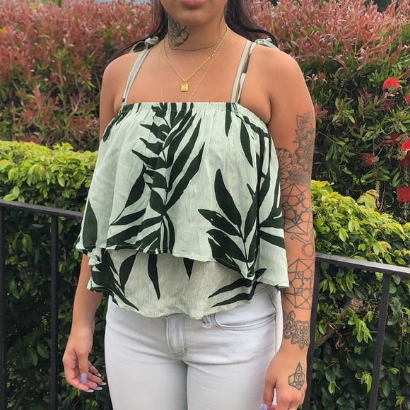 Michael Stars Tops - Michael stars green cold shoulder crop top S Michael Stars Tops - Michael stars green cold shoulder crop top S